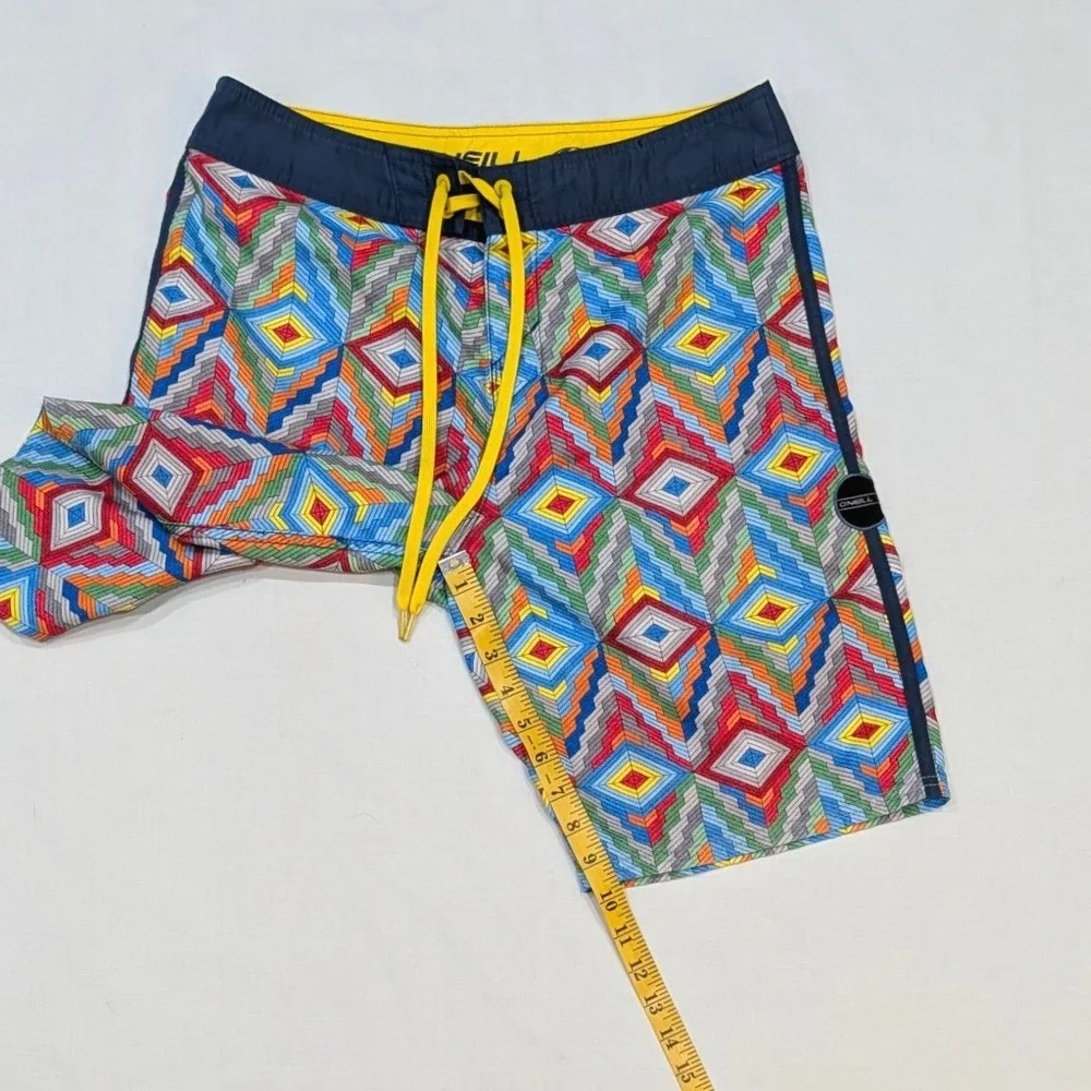 O'Neill Men's Geometric Diamond Print Board Shorts Multi-Color Size 31